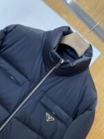 Prada Enameled Triangle Logo Stand Collar Down Jacket - 图片 3