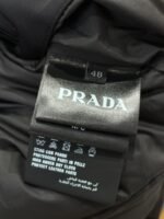 Prada Enameled Triangle Logo Stand Collar Down Jacket - 图片 9