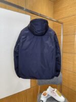 Prada Classic Triangle Logo Hooded Down Jacket - 图片 2