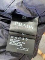 Prada Classic Triangle Logo Hooded Down Jacket - 图片 9