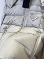 Prada Enameled Triangle Logo Hooded Glossy Down Jacket 1 - 图片 7