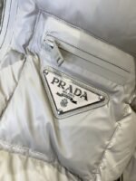 Prada Enameled Triangle Logo Hooded Glossy Down Jacket 1 - 图片 8