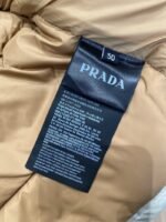Prada Enameled Triangle Logo Hooded Glossy Down Jacket 1 - 图片 9
