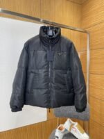 Prada Subtle Jacquard Double-Faced Stand Collar Down Jacket - 图片 3