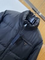Prada Subtle Jacquard Double-Faced Stand Collar Down Jacket - 图片 5
