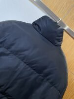 Prada Subtle Jacquard Double-Faced Stand Collar Down Jacket - 图片 6