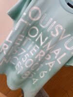 LV Tie-Dye Distressed Letter Print Short-Sleeve T-Shirt - 图片 4