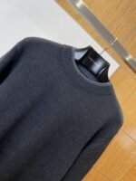 Prada Letter Patchwork Faux Two-Piece Knit Sweater - 图片 3
