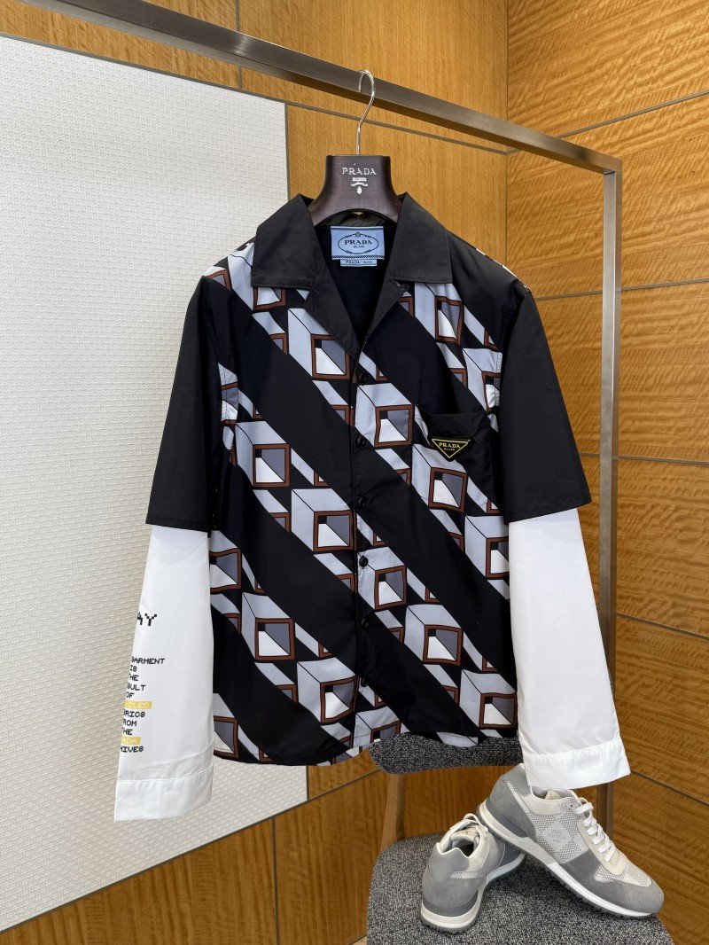 wsxc1769830885880_0.jpg Prada Patchwork Print Fake Two-Piece Shirt 1 - 图片 1