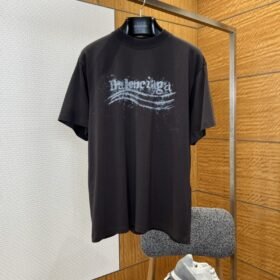 Balenciaga Plain Knit Printed Short-Sleeve T-Shirt 1