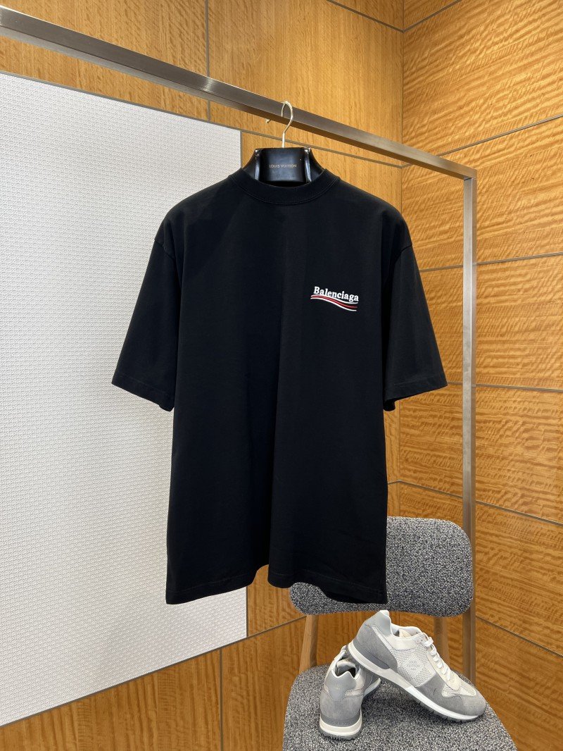wsxc1773023197526_0.jpg Balenciaga Embroidered Logo Crew Neck Short Sleeve T-Shirt 2 - 图片 1