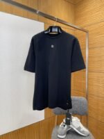 Fendi Metal Logo Minimalist Short-Sleeve T-Shirt 1