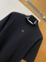 Fendi Metal Logo Minimalist Short-Sleeve T-Shirt 1 - 图片 3