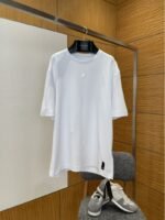 Fendi Metal Logo Minimalist Short-Sleeve T-Shirt 4