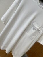 Prada Triangle Logo Pocket Crew Neck Short Sleeve T-Shirt 2 - 图片 4