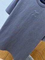 LV Embossed Logo Short-Sleeve T-Shirt 3 - 图片 4