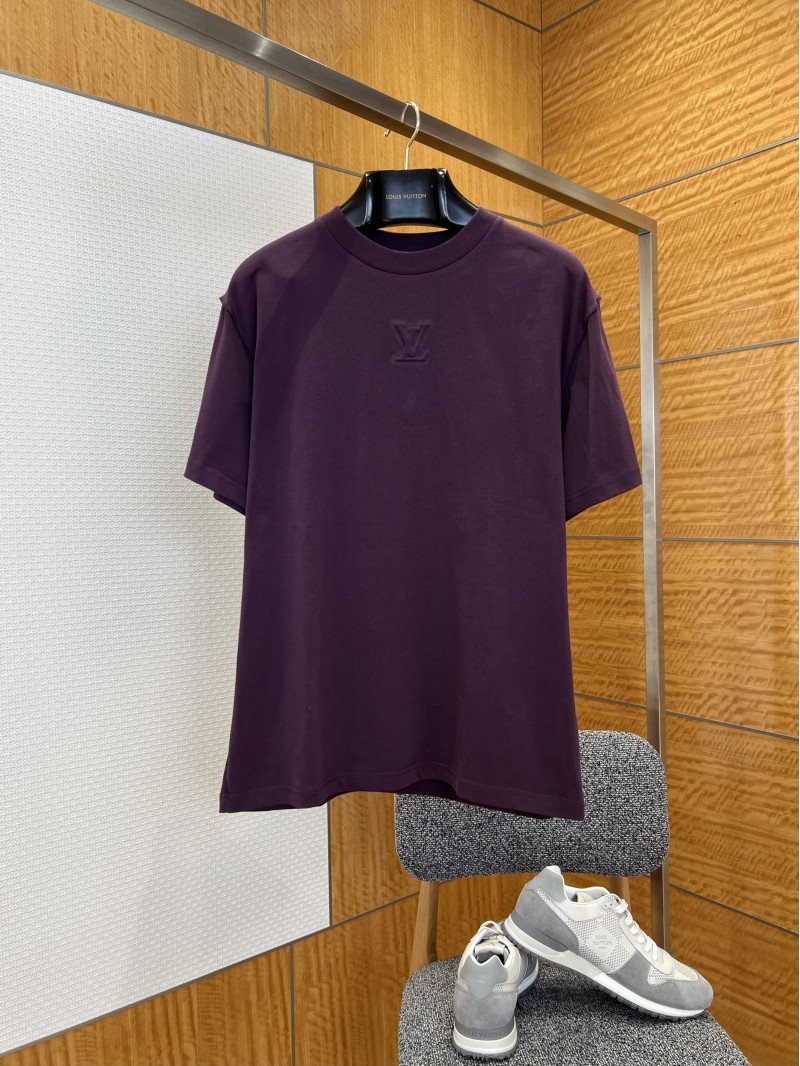 wsxc1775704641671_0.jpg LV Embossed Logo Short-Sleeve T-Shirt 4 - 图片 1